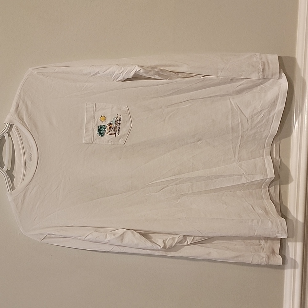 Vineyard Vines long-sleeved pocket tee